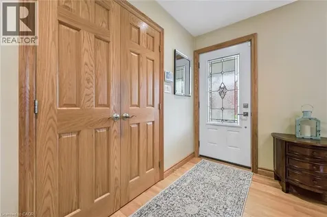 574 Sprucehill Avenue Waterloo ON N2L 4V9