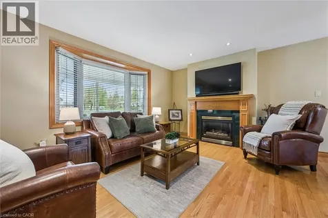 574 Sprucehill Avenue Waterloo ON N2L 4V9
