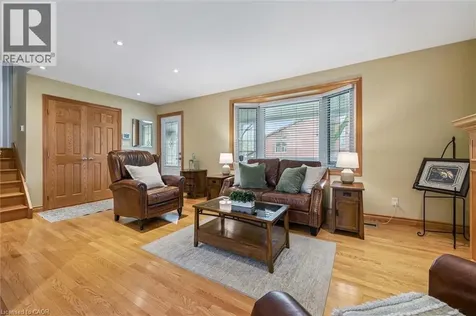 574 Sprucehill Avenue Waterloo ON N2L 4V9