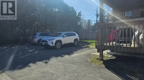 395 Peach Tree Lane Ottawa ON K1K 2R7