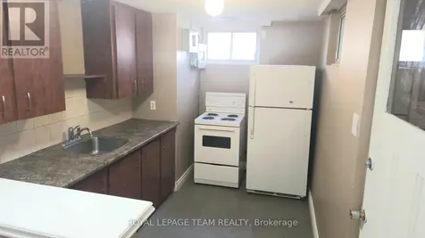 395 Peach Tree Lane Ottawa ON K1K 2R7