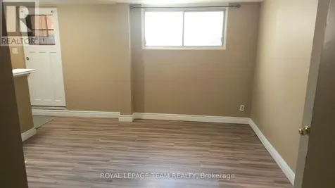 395 Peach Tree Lane Ottawa ON K1K 2R7