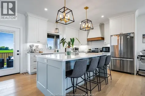 6 Heathview Trail Leamington ON N8H 0G3