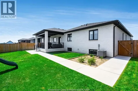 6 Heathview Trail Leamington ON N8H 0G3