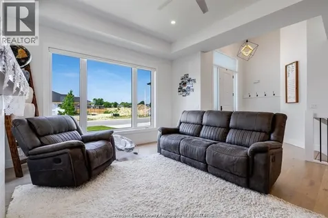 6 Heathview Trail Leamington ON N8H 0G3