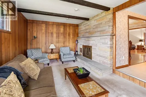 1565 Roxborough Windsor ON N9B 3H2