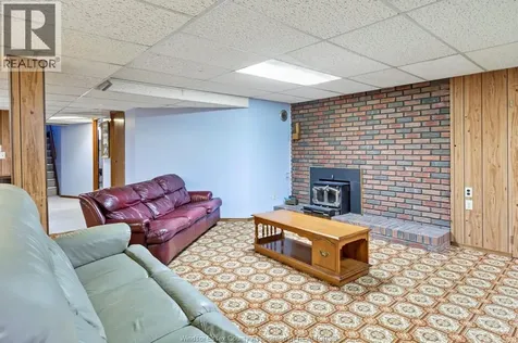 1565 Roxborough Windsor ON N9B 3H2