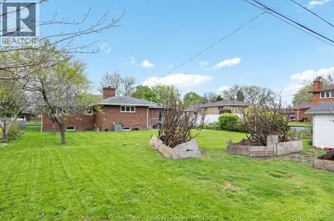 1565 Roxborough Windsor ON N9B 3H2