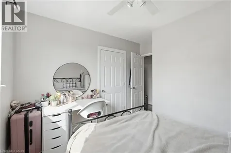 1254 Fennell Avenue East Hamilton ON L8T 1T4