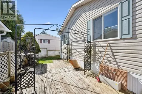 27 Trillium Beach Drive Puslinch ON N0B 2J0
