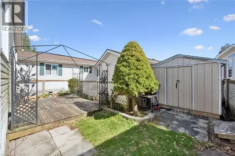 27 Trillium Beach Drive Puslinch ON N0B 2J0