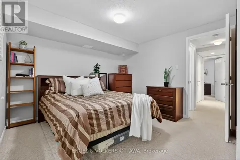 272 King Edward Avenue Ottawa ON K1N 7M1