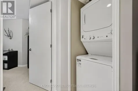 272 King Edward Avenue Ottawa ON K1N 7M1