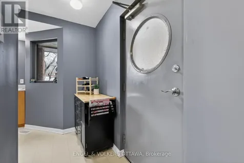 272 King Edward Avenue Ottawa ON K1N 7M1