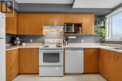 272 King Edward Avenue Ottawa ON K1N 7M1