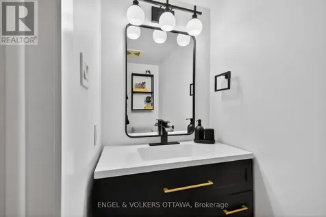 272 King Edward Avenue Ottawa ON K1N 7M1