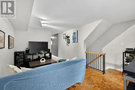 272 King Edward Avenue Ottawa ON K1N 7M1