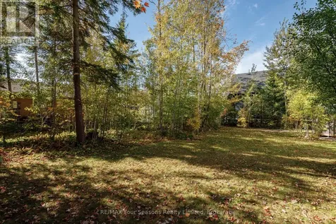 64 60th Street North Wasaga Beach ON L9Z 1V7