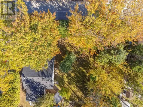 64 60th Street North Wasaga Beach ON L9Z 1V7