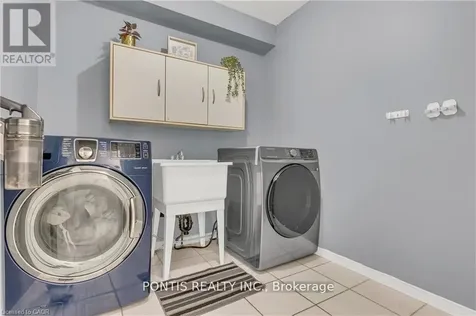 40 Alderson Drive Cambridge ON N3C 4C5