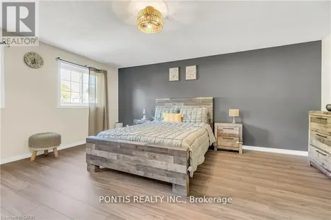 40 Alderson Drive Cambridge ON N3C 4C5