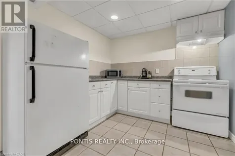40 Alderson Drive Cambridge ON N3C 4C5