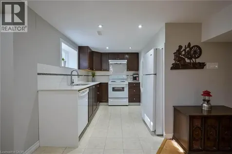 390 Wendall Place Oakville ON L6K 2M1