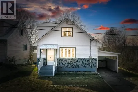 49 Westview Crescent Elliot Lake ON P5A 2B2