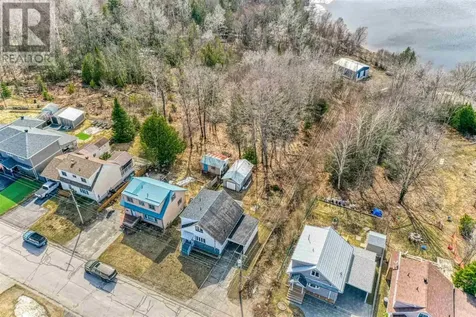 49 Westview Crescent Elliot Lake ON P5A 2B2