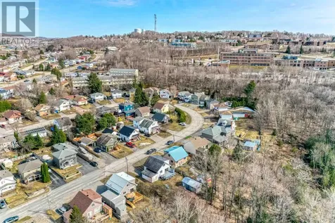49 Westview Crescent Elliot Lake ON P5A 2B2