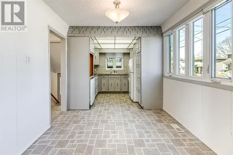 49 Westview Crescent Elliot Lake ON P5A 2B2
