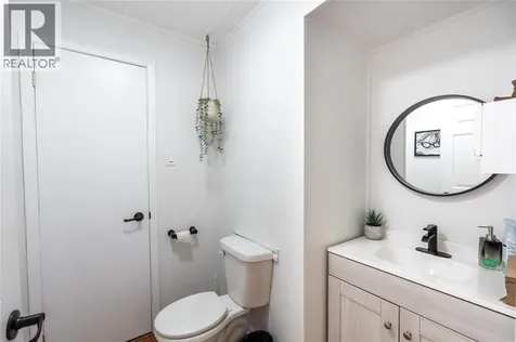 172 Christina Street Sarnia ON N7T 5T9