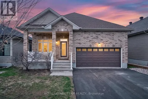 324 Long Acres Street Ottawa ON K2M 0H4