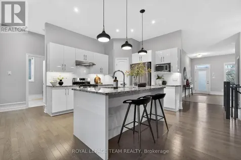 324 Long Acres Street Ottawa ON K2M 0H4