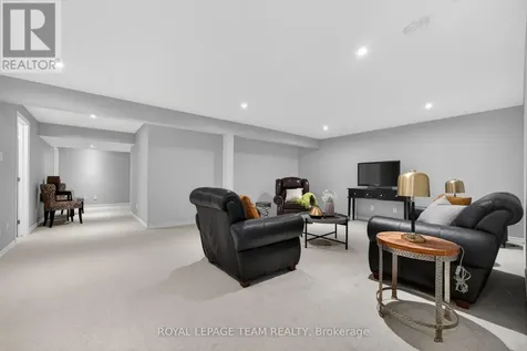 324 Long Acres Street Ottawa ON K2M 0H4
