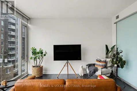 300 Lisgar Street Ottawa ON K2P 0E2