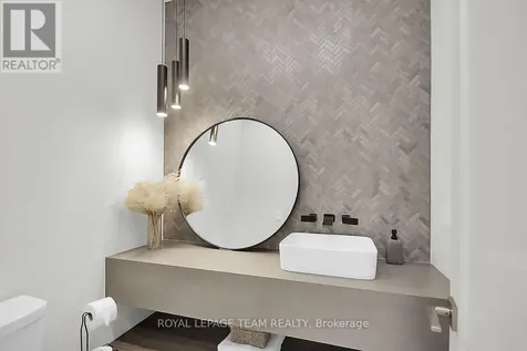6865 Pebble Trail Way Ottawa ON K4P 0C4