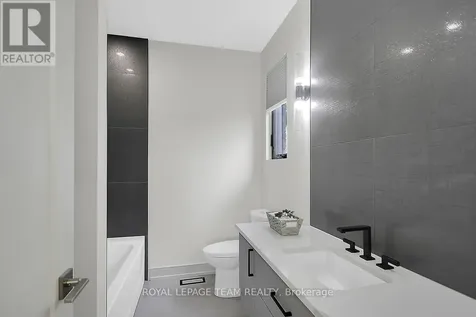 6865 Pebble Trail Way Ottawa ON K4P 0C4