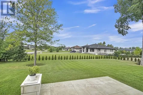 6865 Pebble Trail Way Ottawa ON K4P 0C4