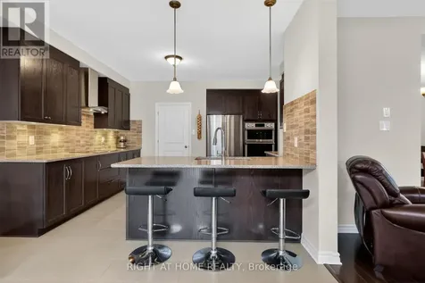 44 Hawks Landing Crescent Ottawa ON K2S 1W1