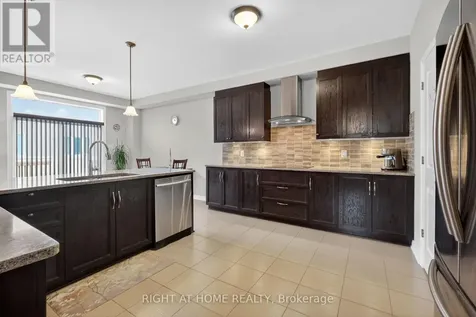 44 Hawks Landing Crescent Ottawa ON K2S 1W1