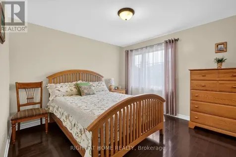 44 Hawks Landing Crescent Ottawa ON K2S 1W1