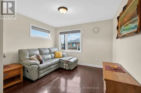44 Hawks Landing Crescent Ottawa ON K2S 1W1