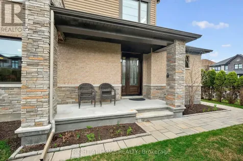 44 Hawks Landing Crescent Ottawa ON K2S 1W1
