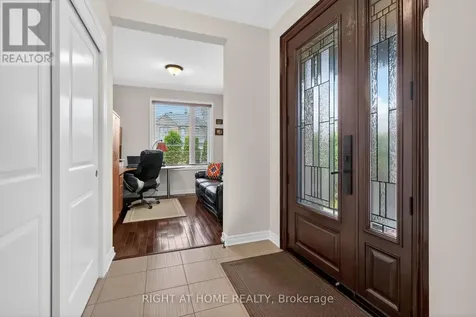 44 Hawks Landing Crescent Ottawa ON K2S 1W1