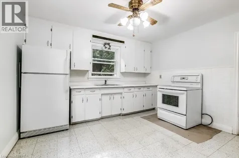 25 Henry Street Brantford ON N3R 1Z9