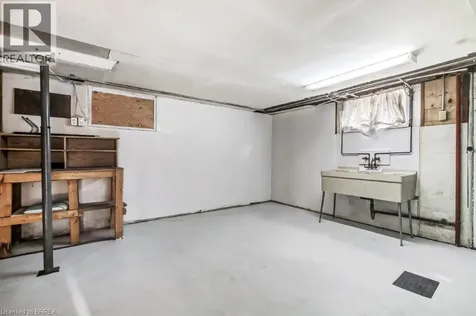 25 Henry Street Brantford ON N3R 1Z9