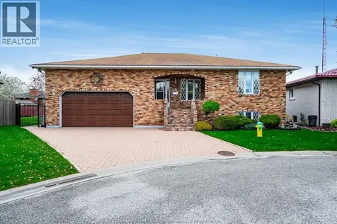 5 Lucy Crescent Leamington ON N8H 4S4