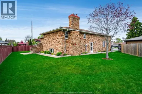 5 Lucy Crescent Leamington ON N8H 4S4