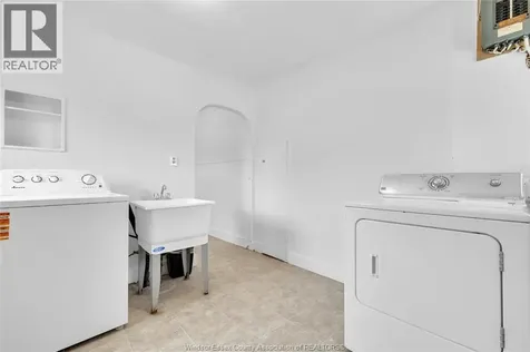 9572 Tecumseh Road Windsor ON N8R 1A2
